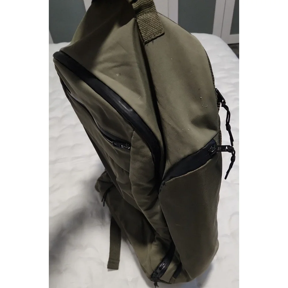 Abercrombie & Fitch Men's Travel Backpack Laptop Pocket Great Condition